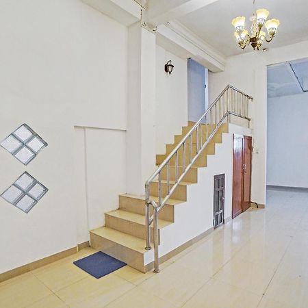 Oyo 90387 Sepakat Guest House Medan Kültér fotó